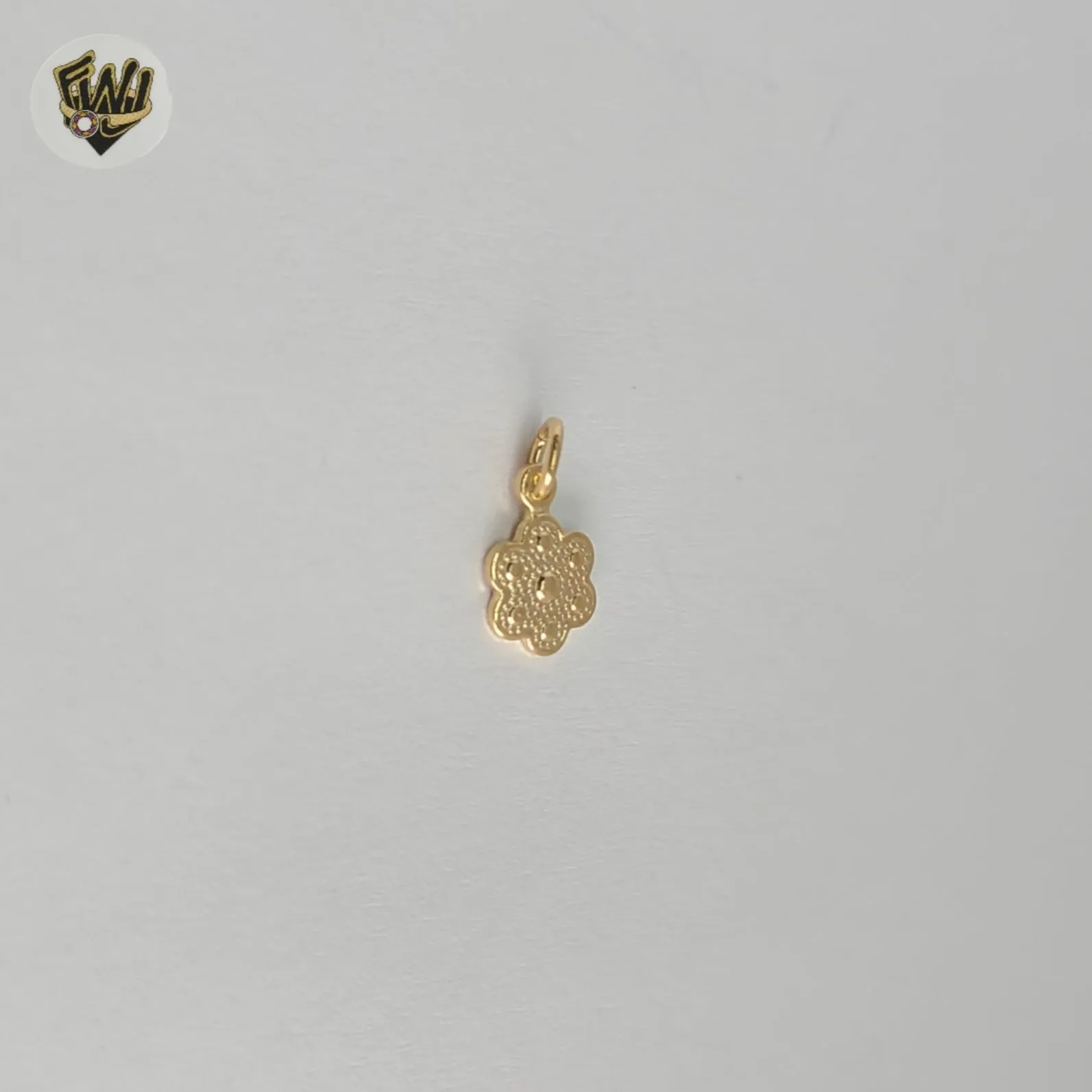 (1-2027-1) Gold Laminate - Tiny Flower Pendants - BGF