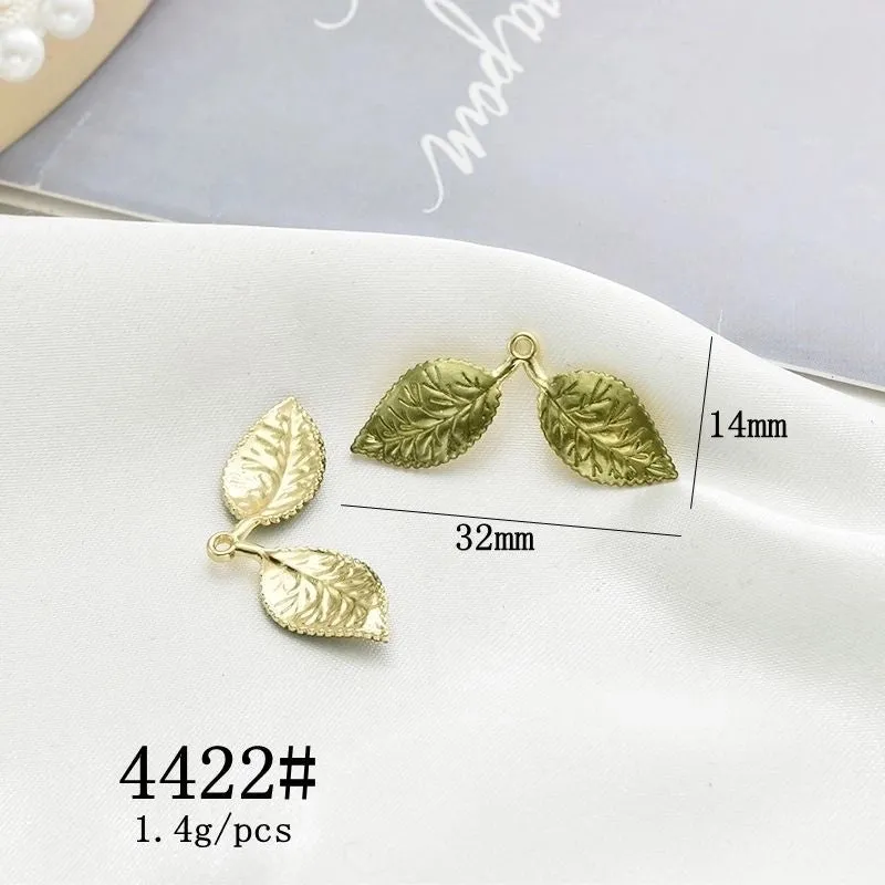 10 Pcs/package Simple Style Leaves Flower Alloy Enamel Plating Pendant Jewelry Accessories