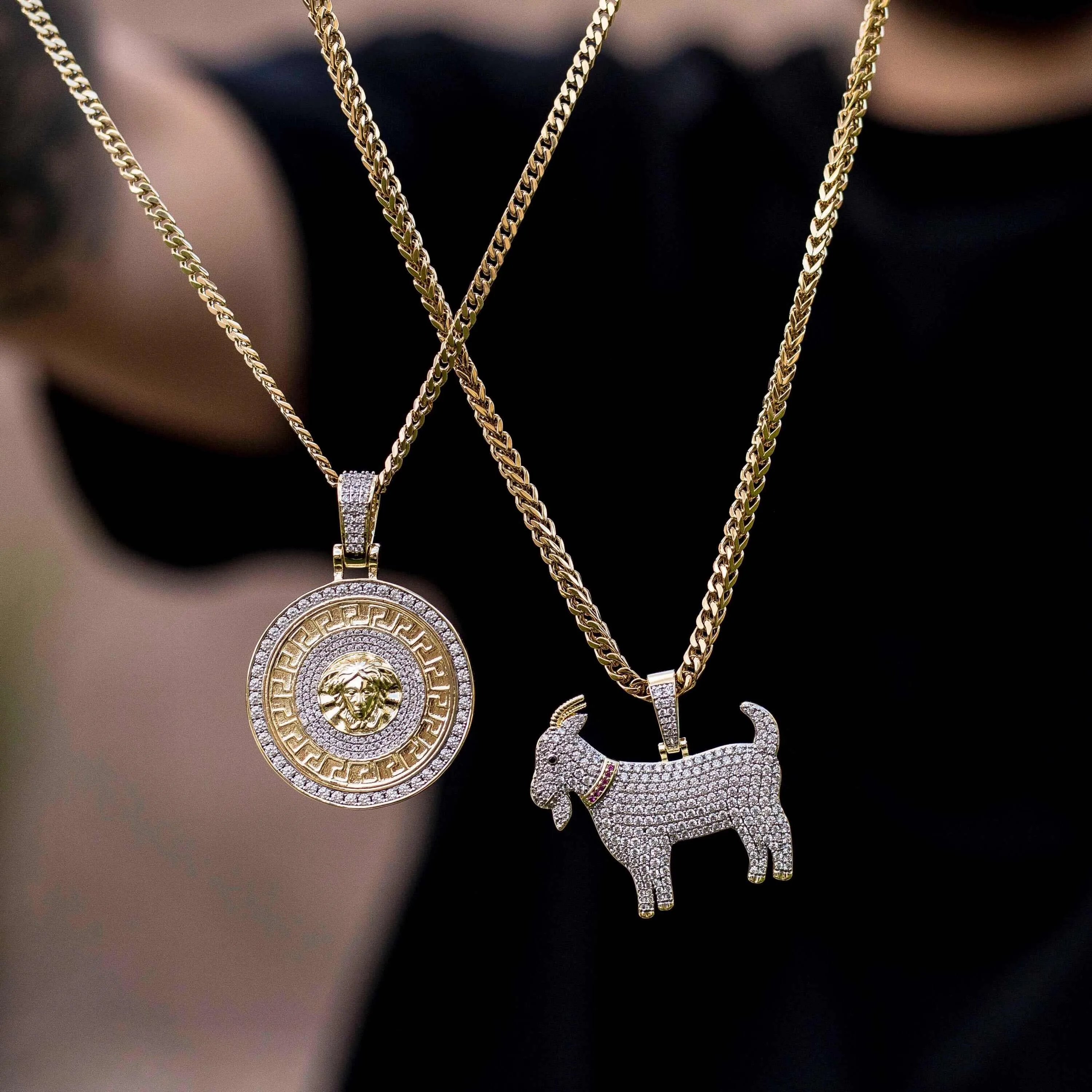 2 Chains   2 Pendants - Yellow Gold