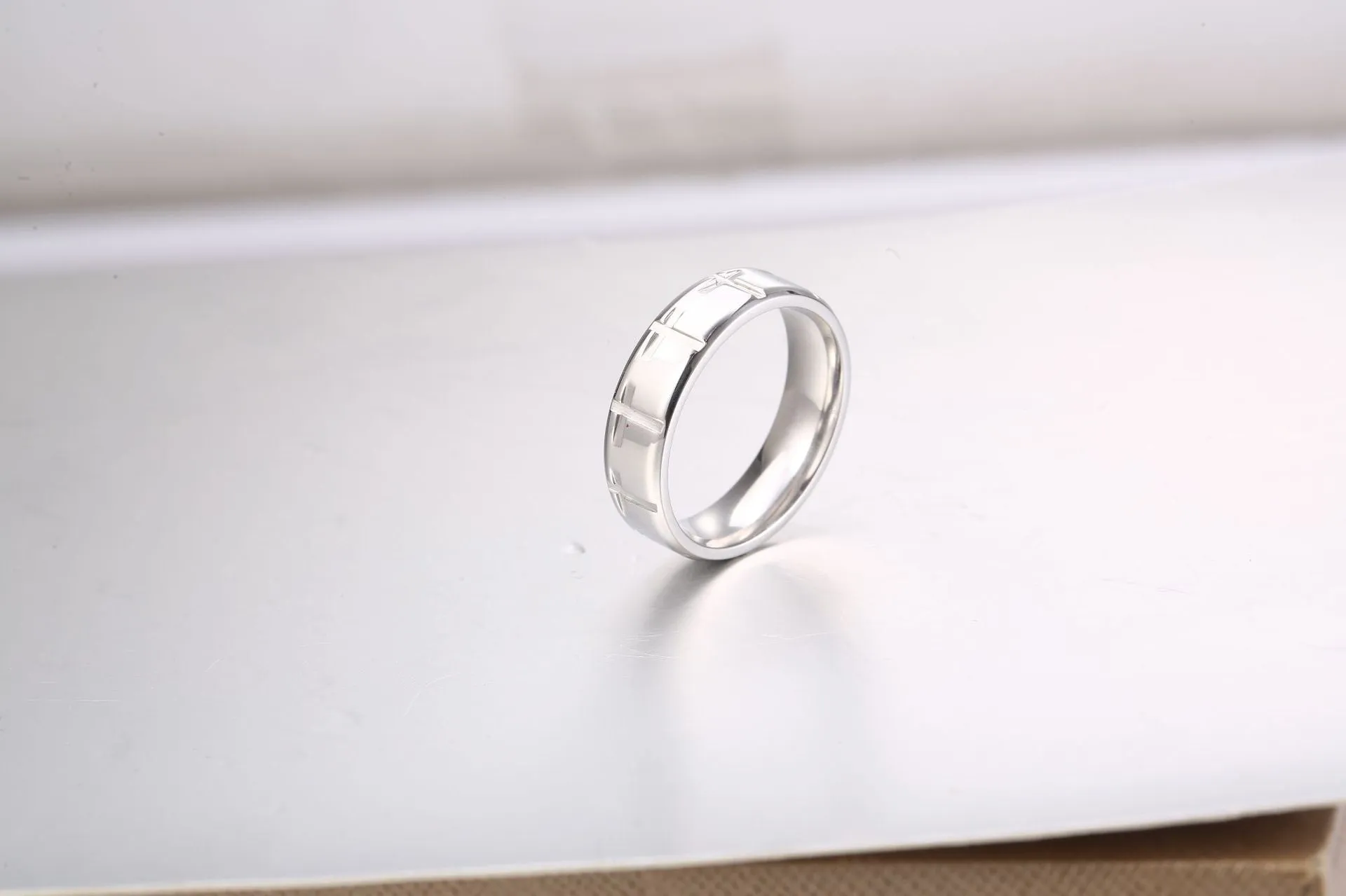 Couple's Temperament Titanium Steel Ring Set for Men and Women - Fashionable Plain Design