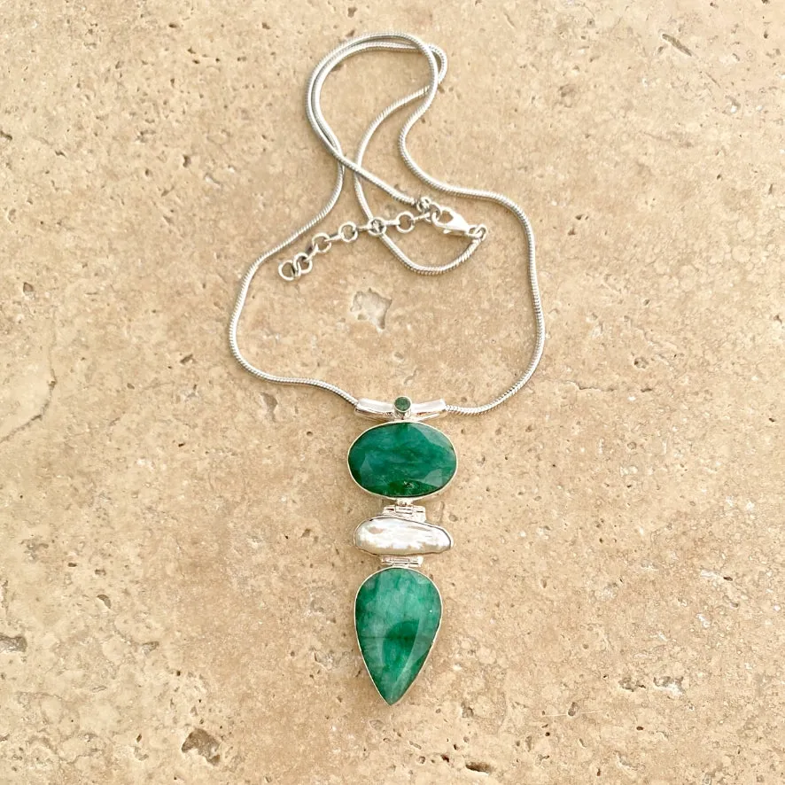 Emerald Quartz & Pearl Necklace - Amrita