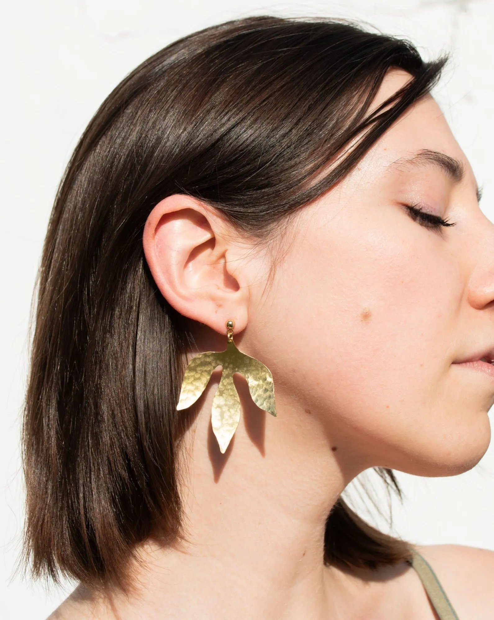 Flora medium earrings