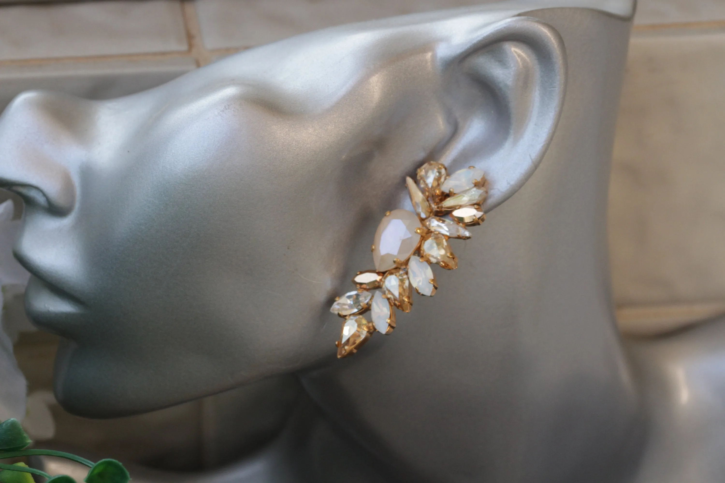 IVORY CHAMPAGNE EARRINGS