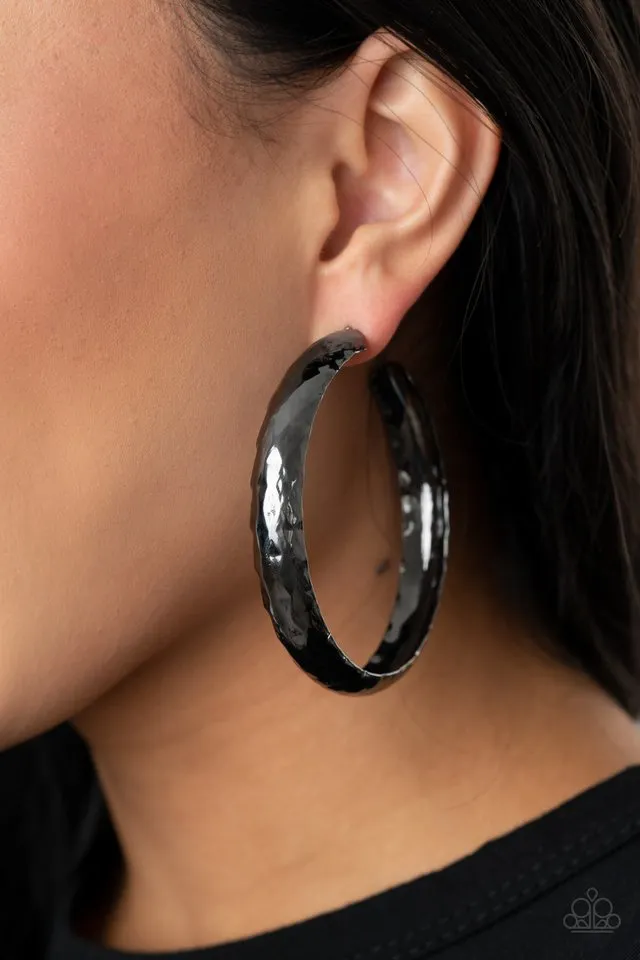 Paparazzi Earring ~ Check Out These Curves - Black