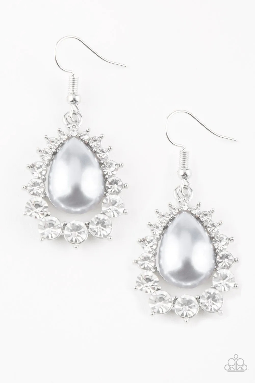 Paparazzi Earring ~ Regal Renewal - Silver