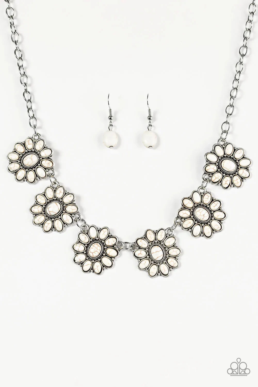 Paparazzi Necklace ~ Blooming Dunes - White