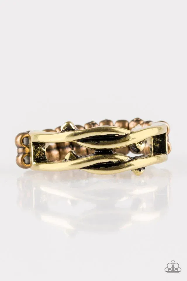 Paparazzi Ring ~ Very Vogue - Brass