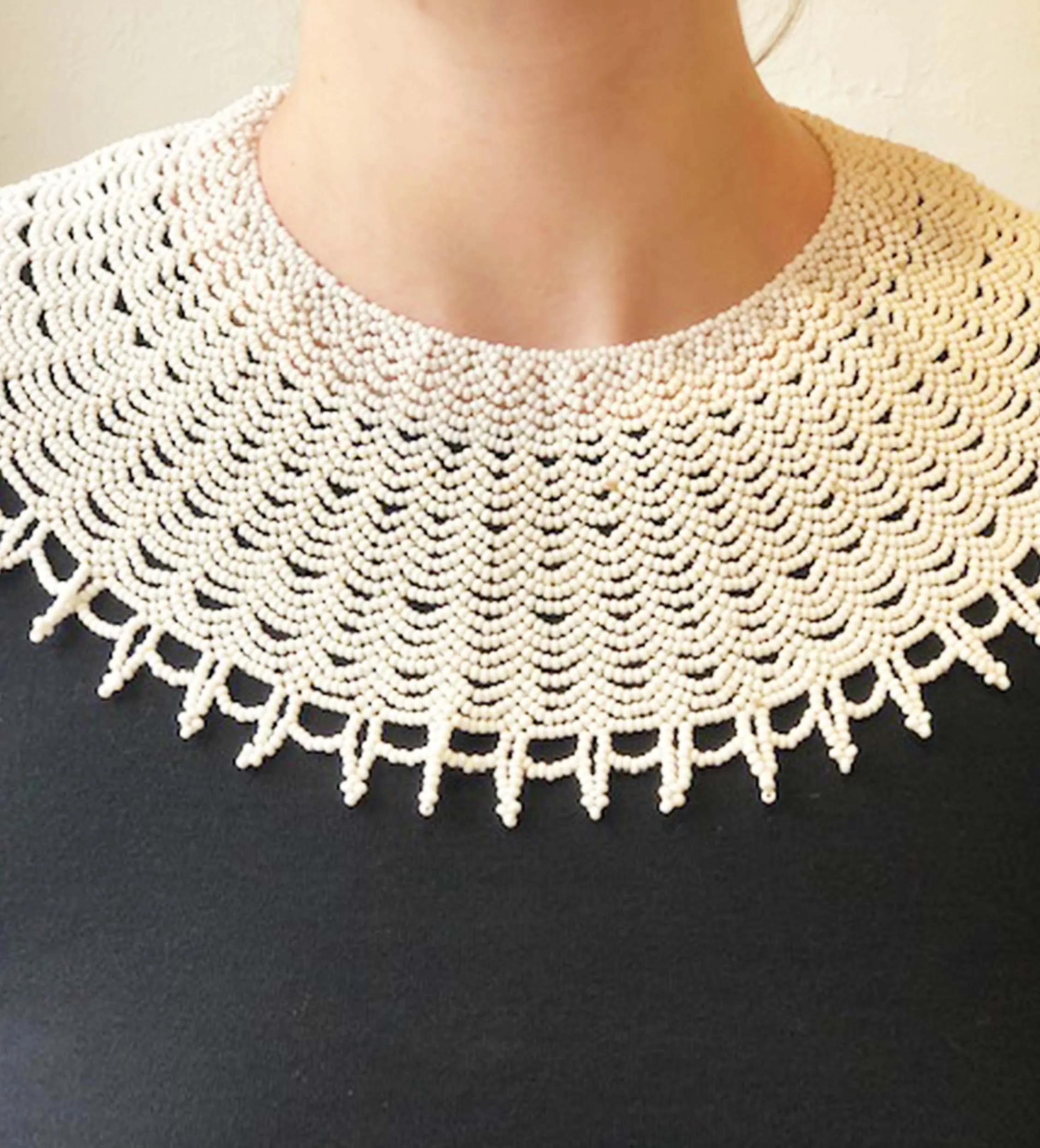 Saina Collar: White